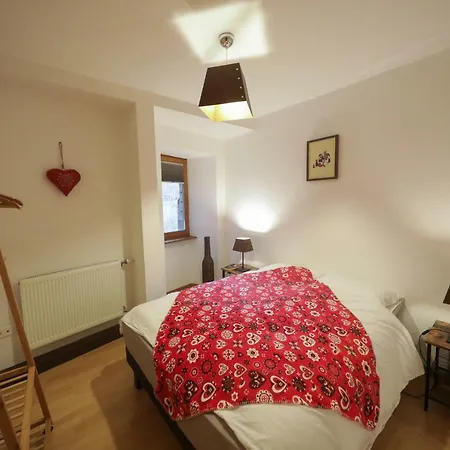 Au Buisson De Roses Apartment *