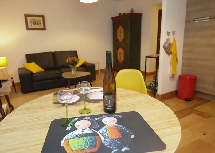 Au Buisson De Roses 科尔马